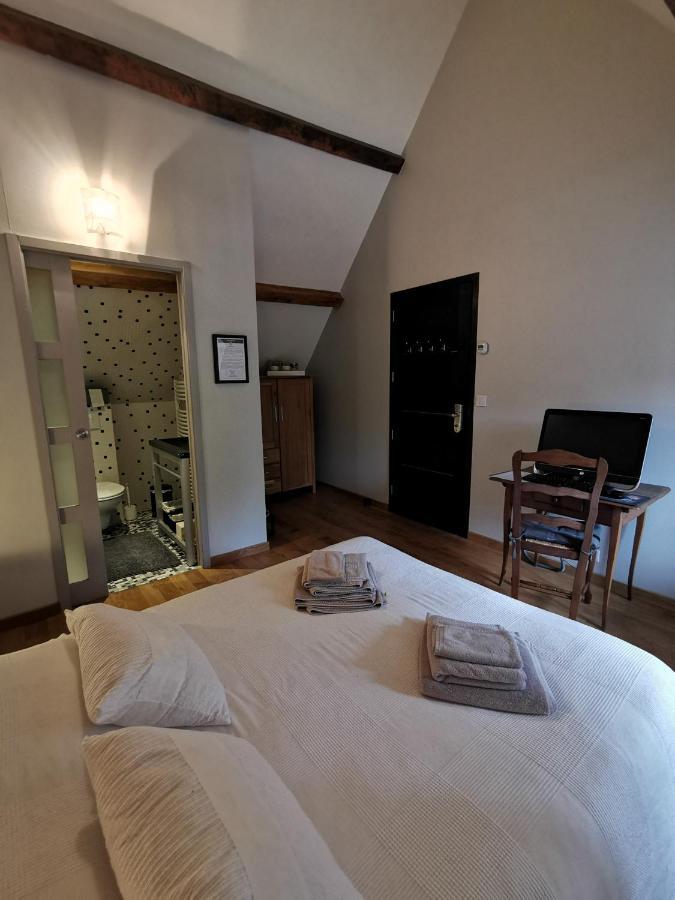 Bed and Breakfast Le Petit Moulin Faverelles Екстер'єр фото